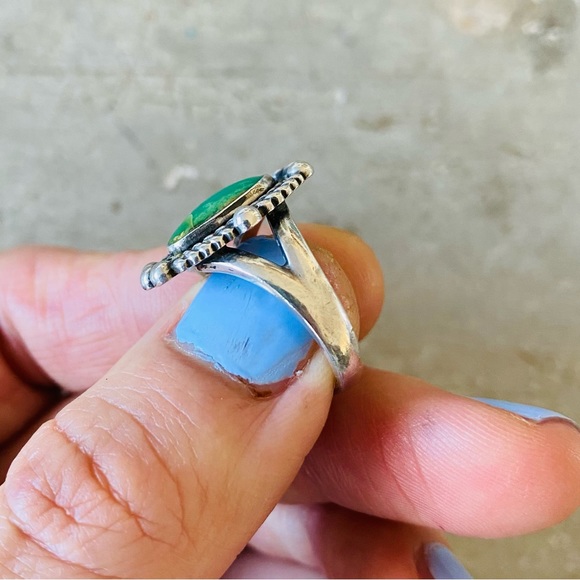 SOLD ♥️ Navajo ♥️ Vintage Sterling Silver & Blue - Green Turquoise Ring - Picture 5 of 13